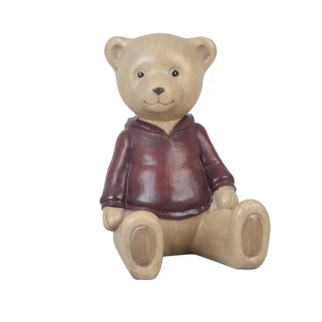 Műanyag maci bordó pulóverben 8 x 6 x 9 cm