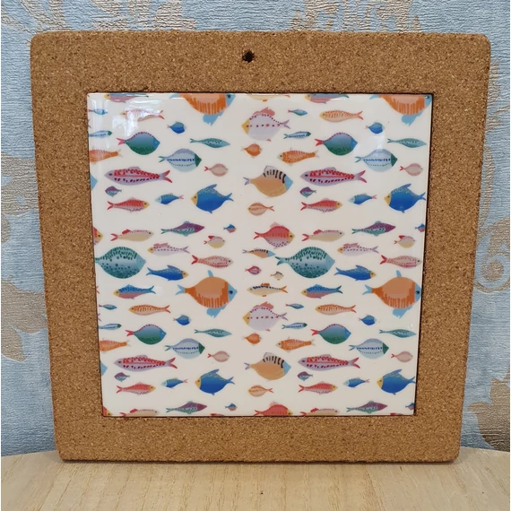 Színes halas porcelán parafa alátét 20 x 20 cm