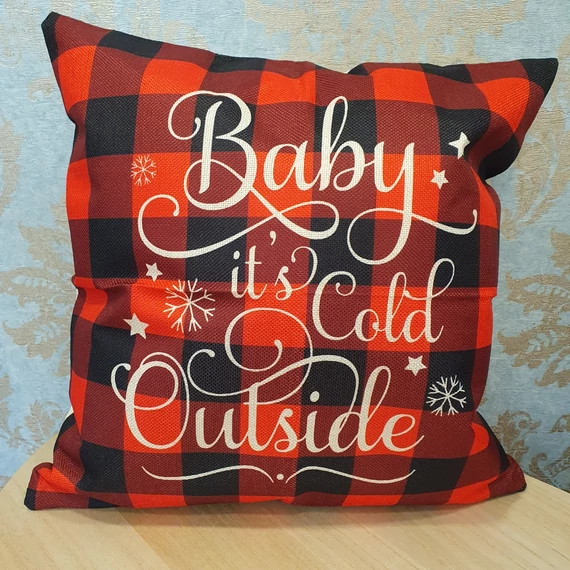 Párnahuzat karácsonyi piros fekete kockás Baby it's cold outside 45 x 45 cm