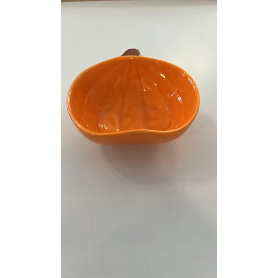 Tökös tálka  10 x 10.5 cm